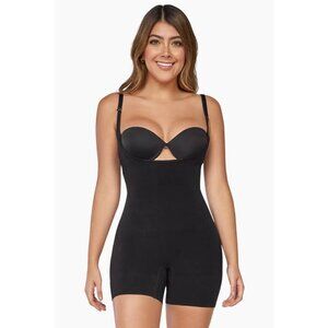 Curveez Shapewear Womens Second Skin Hip Hugger Bodysuit Sz Medium Black CUR3005